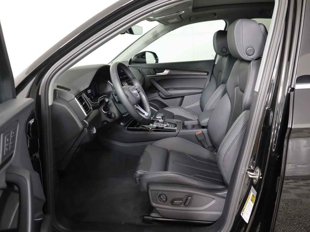 Certified 2025 Audi Q5 2.0T Premium Plus w/ Premium Plus Package image 20