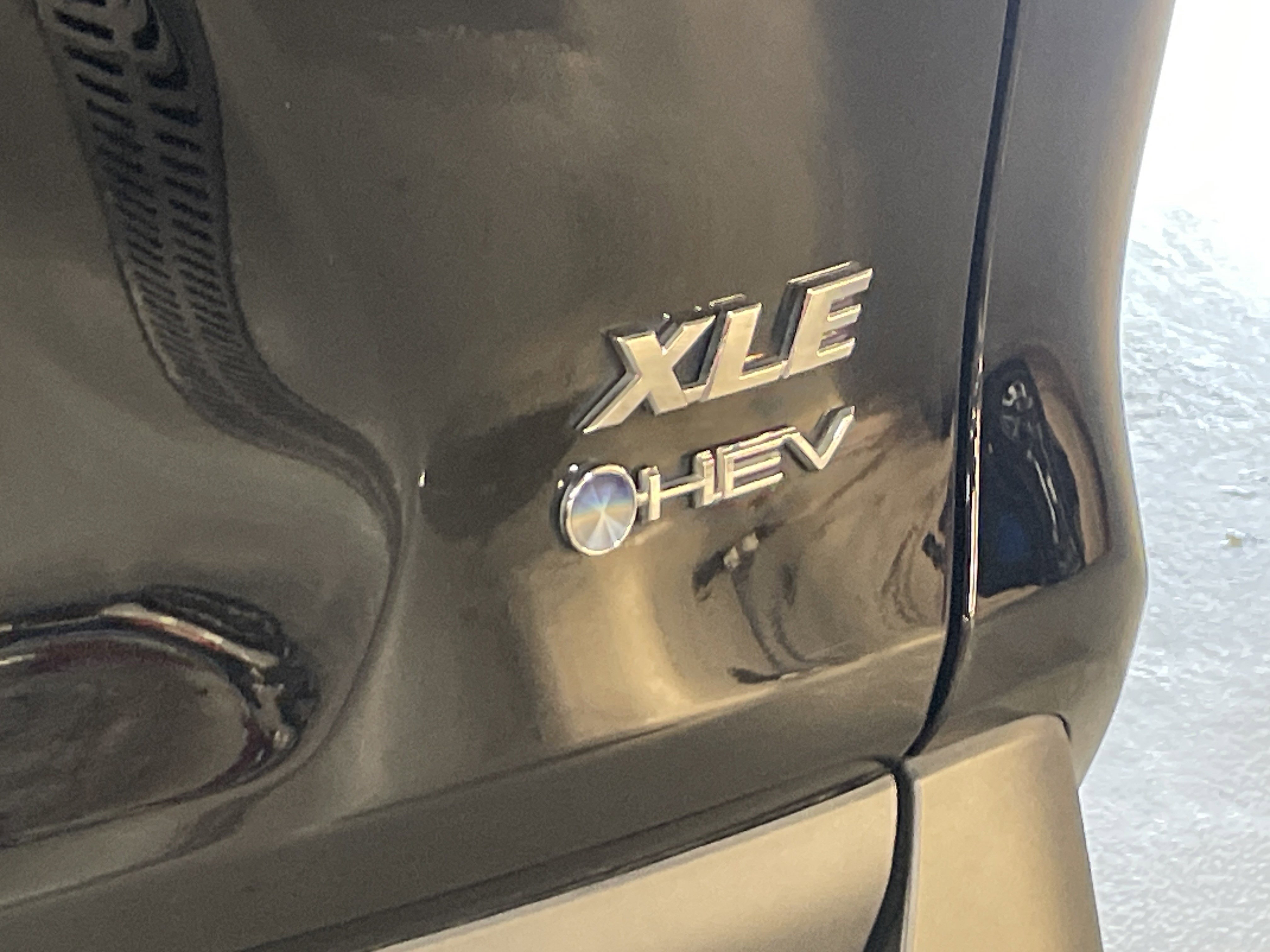 Used 2025 Toyota RAV4 XLE w/ Convenience Package AWD/4WD image 33