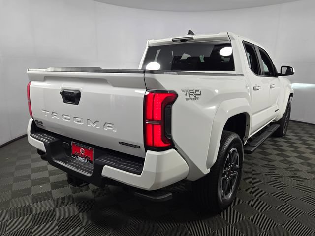 Used 2025 Toyota Tacoma TRD Sport AWD/4WD image 8