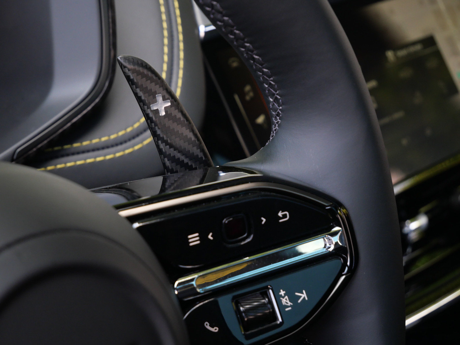 New 2026 Aston Martin DBX 707 AWD/4WD image 17