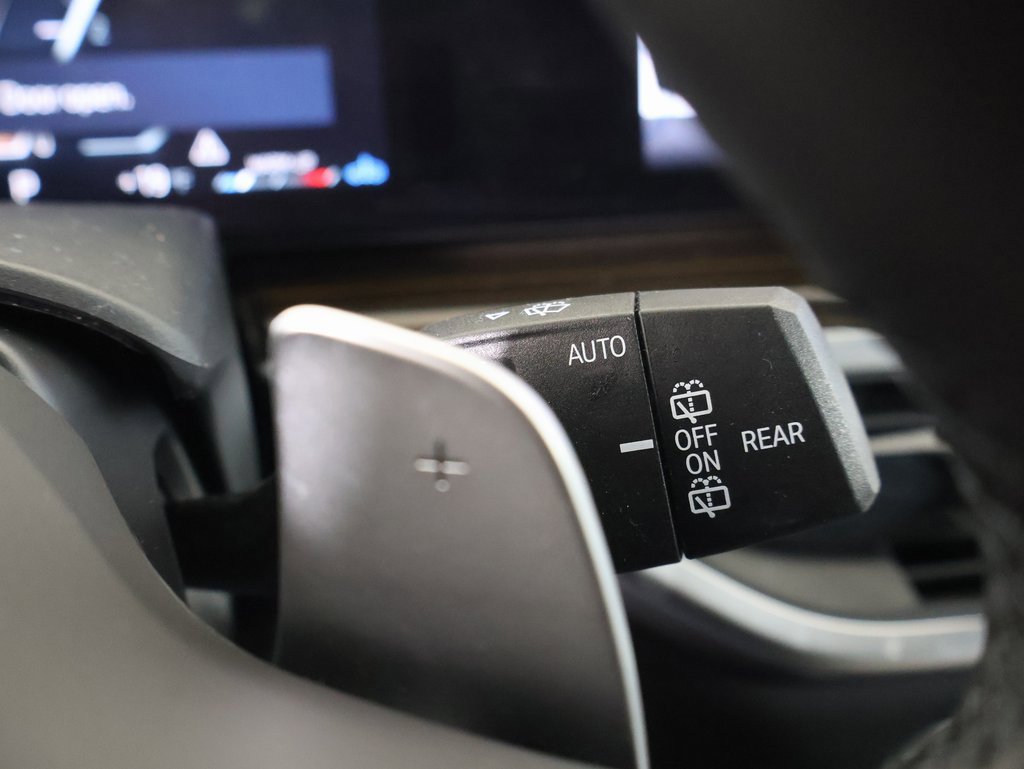 Used 2026 BMW X7 xDrive40i w/ M Sport Package image 36