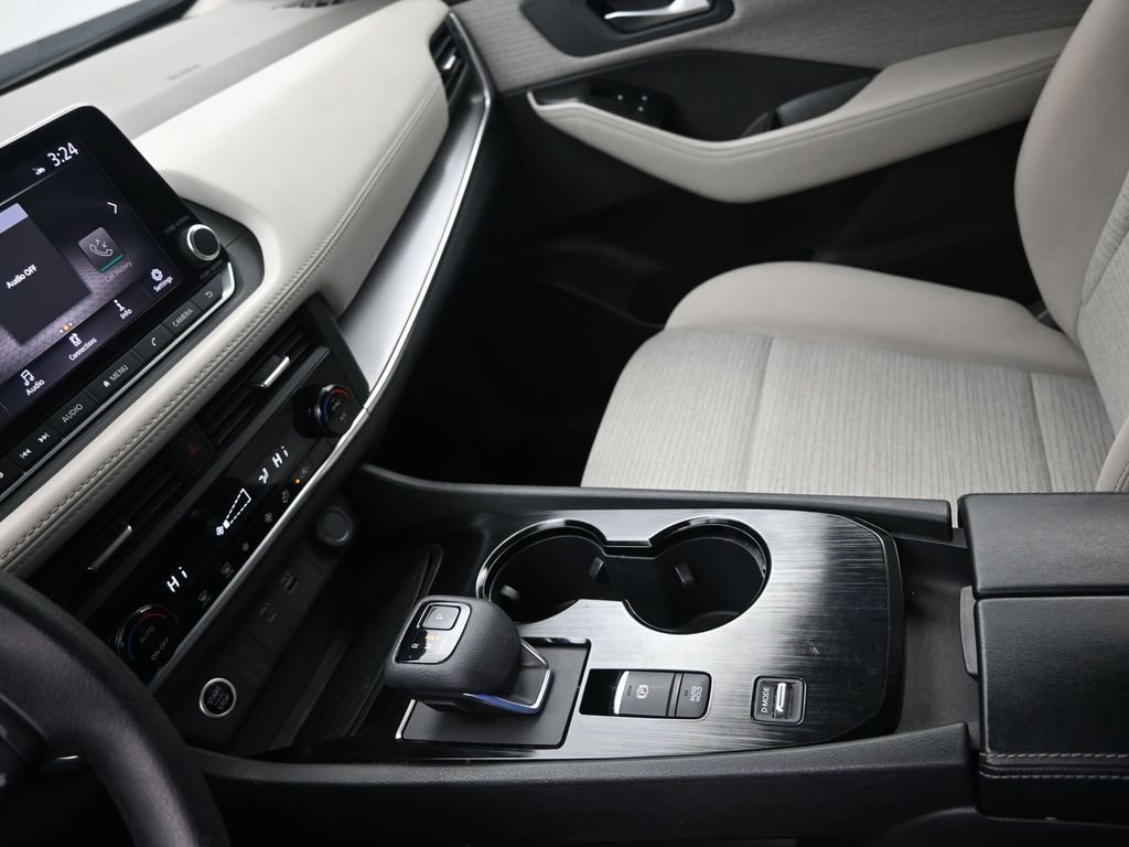 Used 2023 Nissan Rogue SV image 19