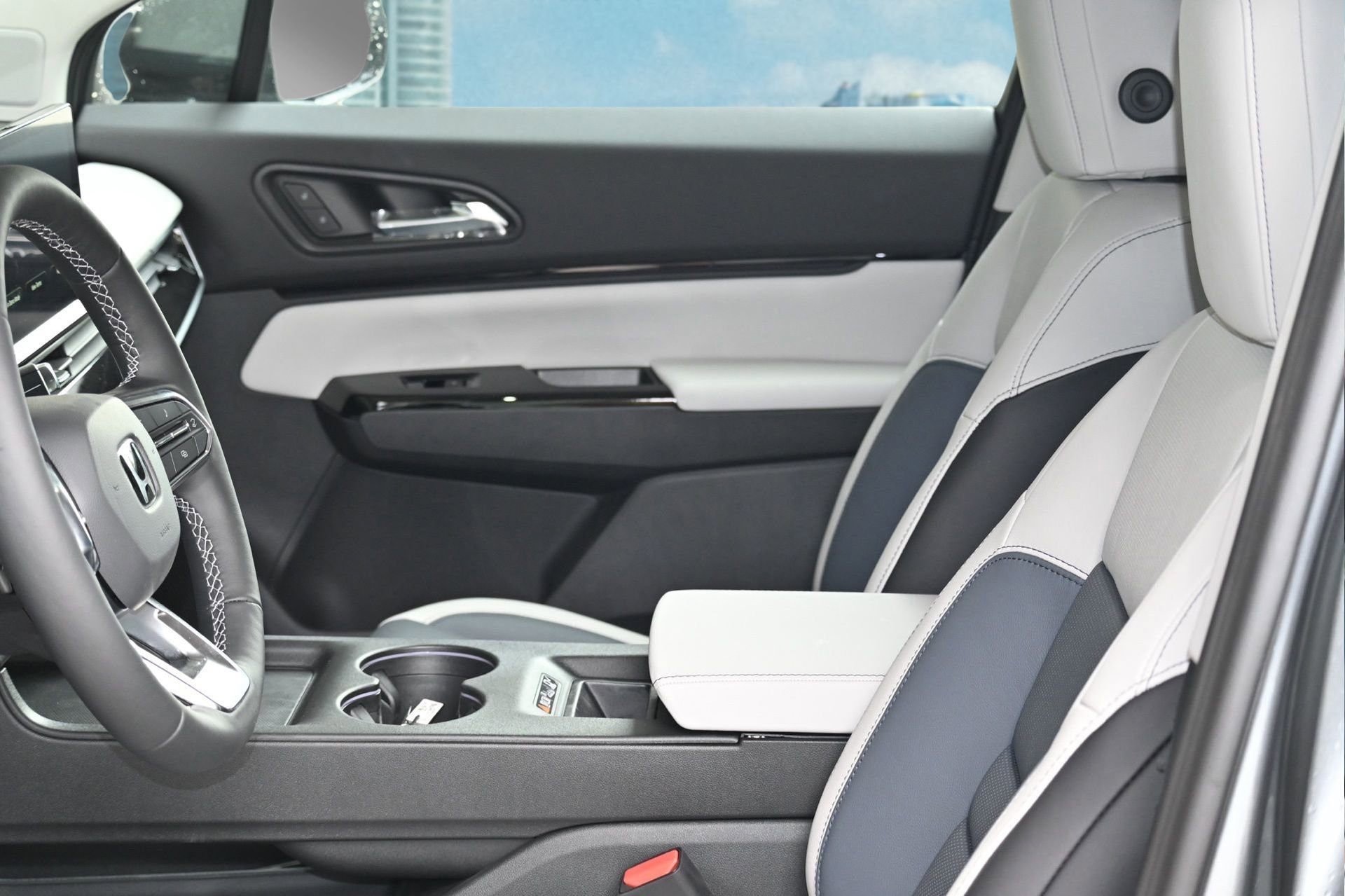 New 2026 Honda Prologue Touring image 11