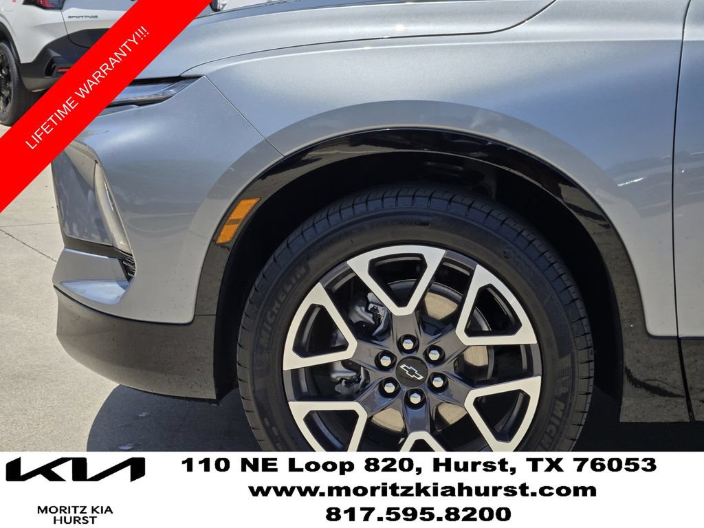 Used 2025 Chevrolet Blazer RS FWD image 14
