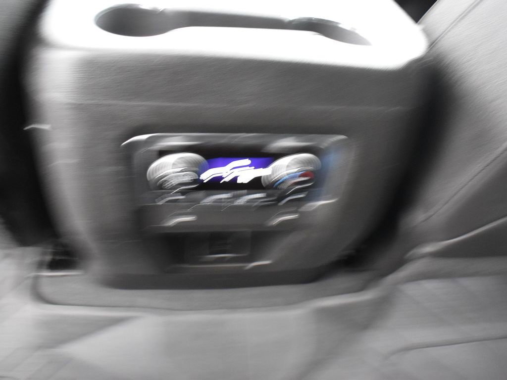 Used 2022 Chevrolet Tahoe High Country image 13