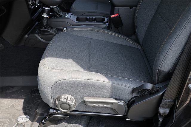 New 2025 Jeep Gladiator Sport image 14