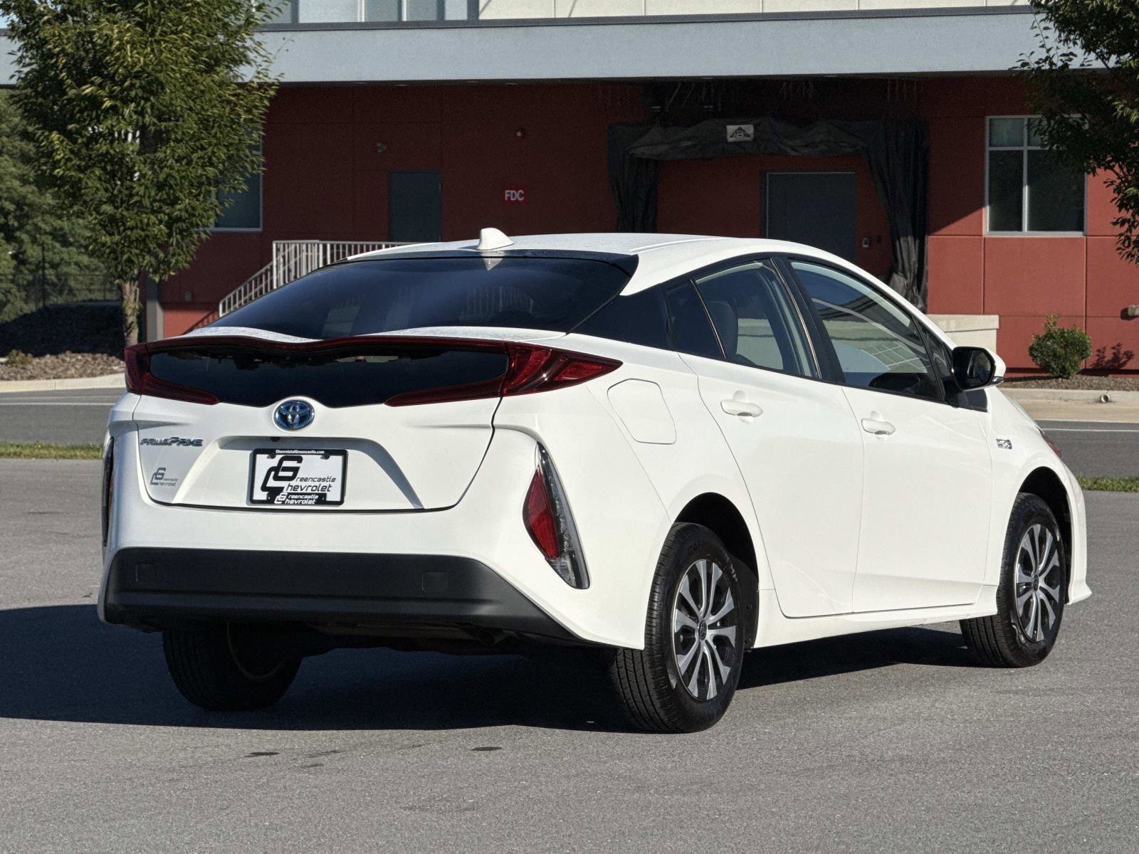 Used 2021 Toyota Prius Prime Limited image 23