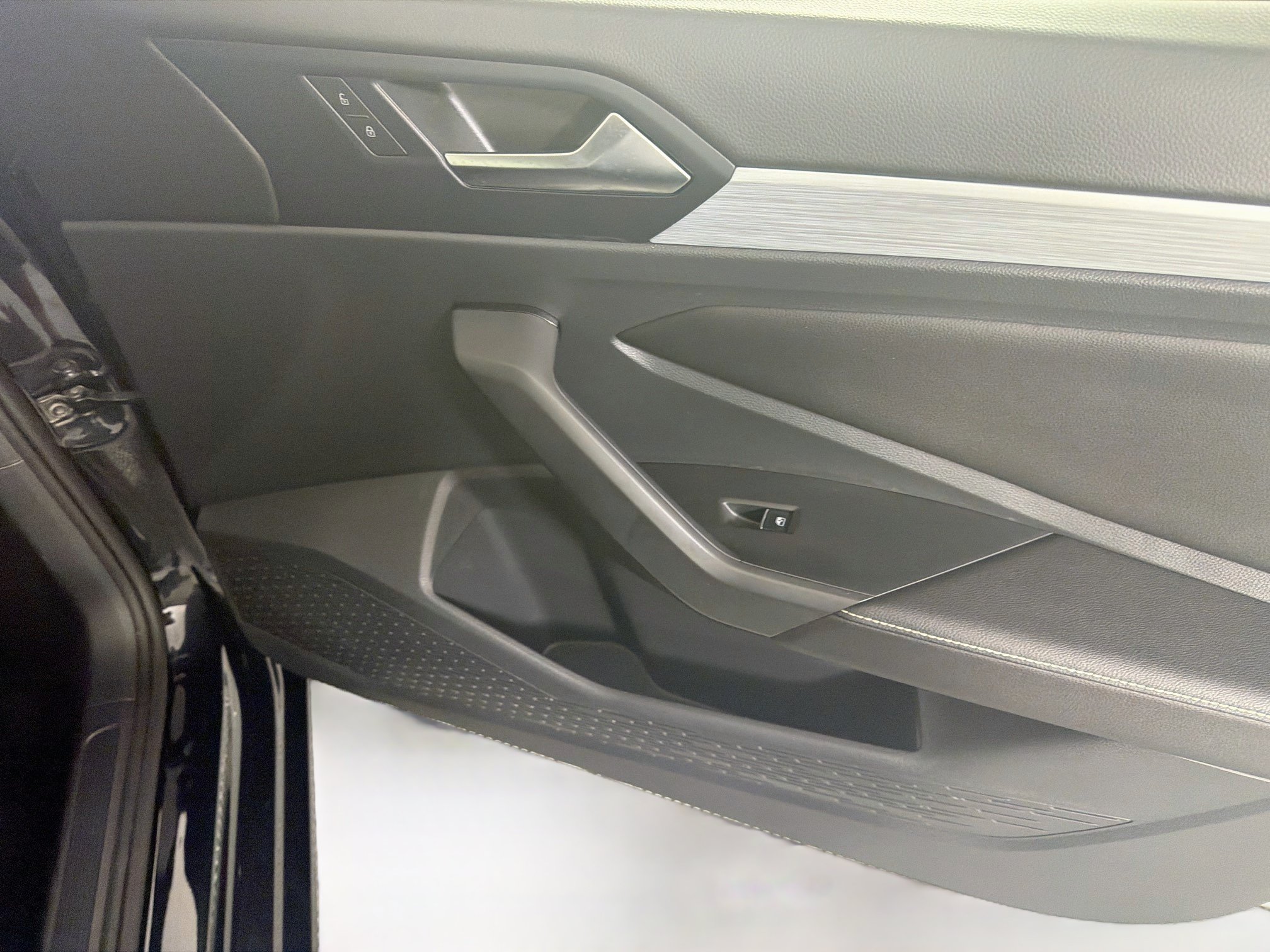 Used 2025 Volkswagen Jetta S FWD image 29