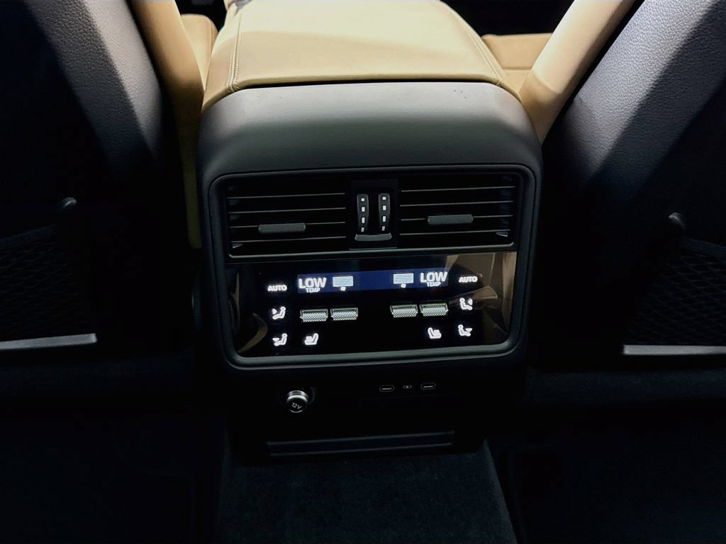 New 2026 Porsche Cayenne E-Hybrid AWD/4WD image 27
