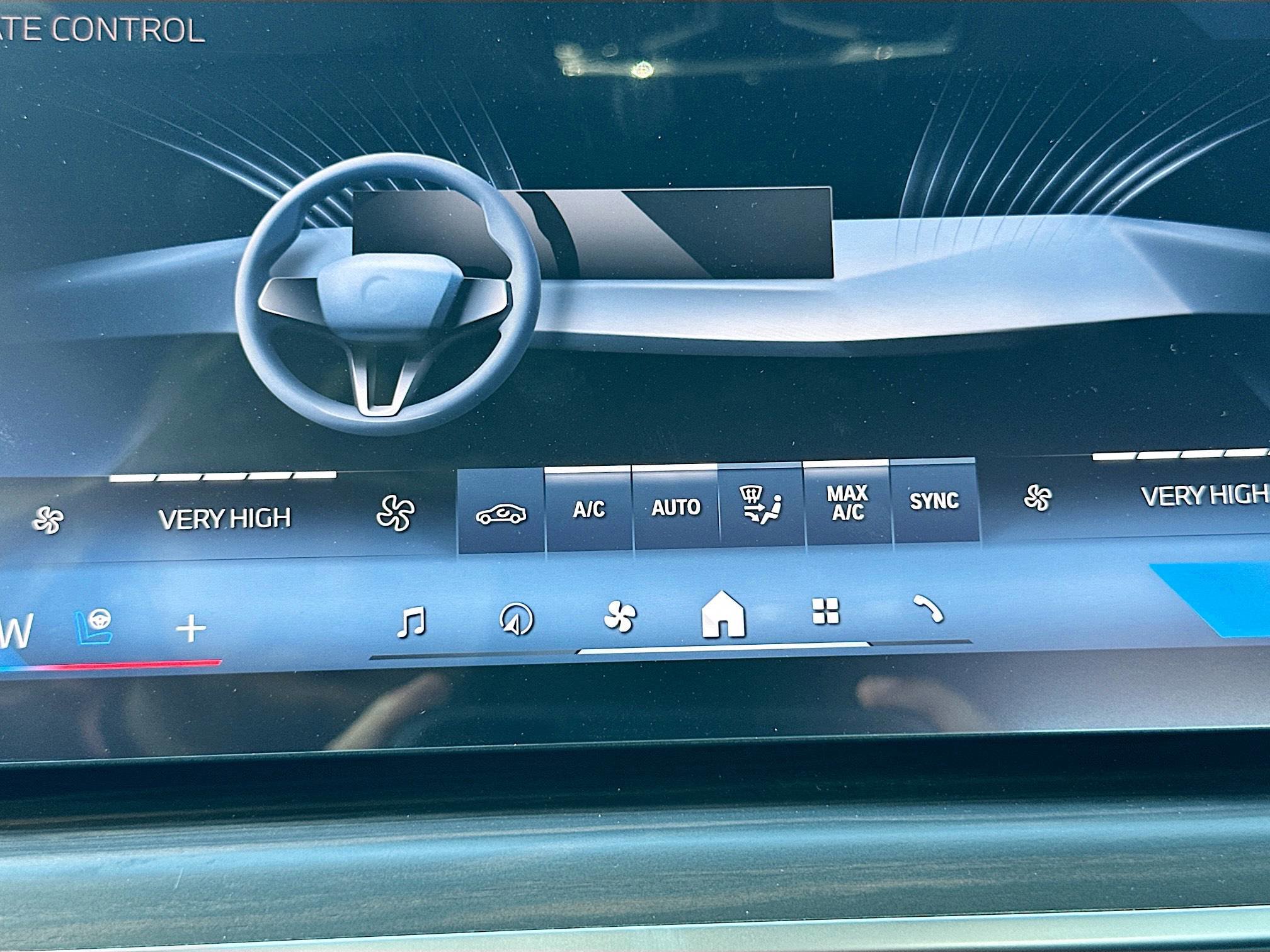 New 2026 BMW 750e xDrive image 13