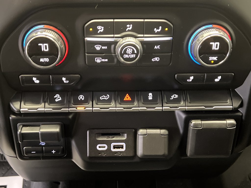Used 2019 Chevrolet Silverado 1500 LT w/ All-Star Edition AWD/4WD image 36