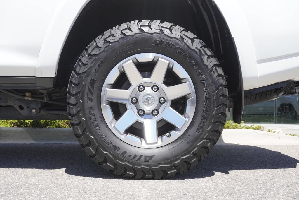 Used 2015 Toyota 4Runner Trail Premium AWD/4WD image 33