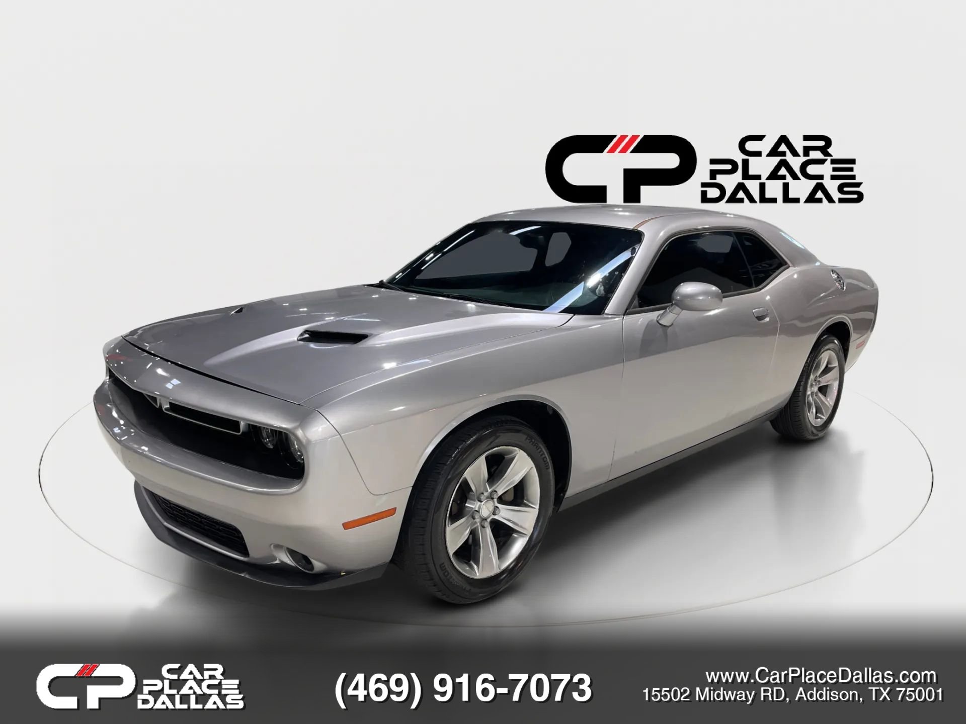 Used 2016 Dodge Challenger SXT RWD image 3