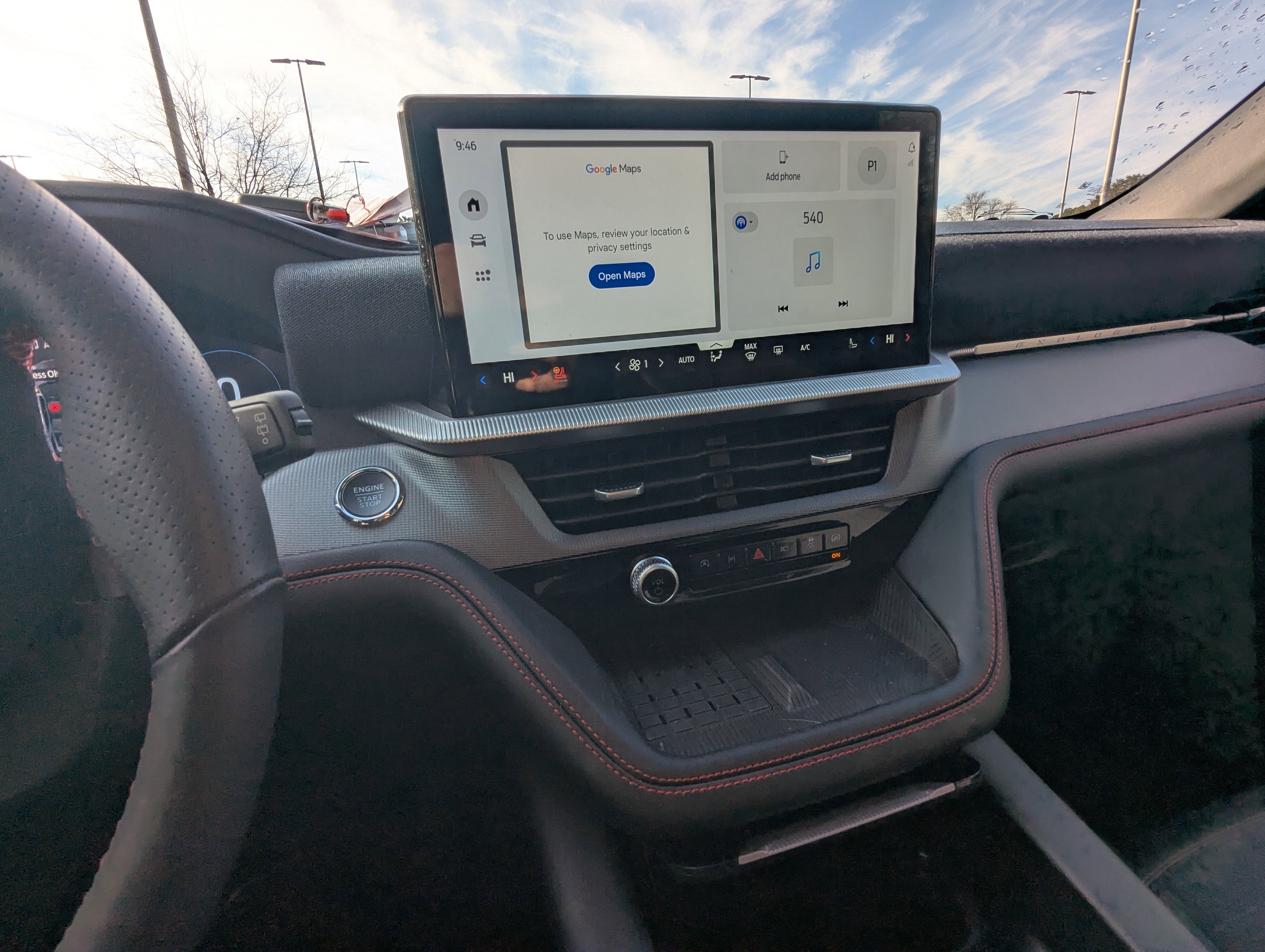 Used 2025 Ford Explorer ST-Line w/ Premium Package image 4