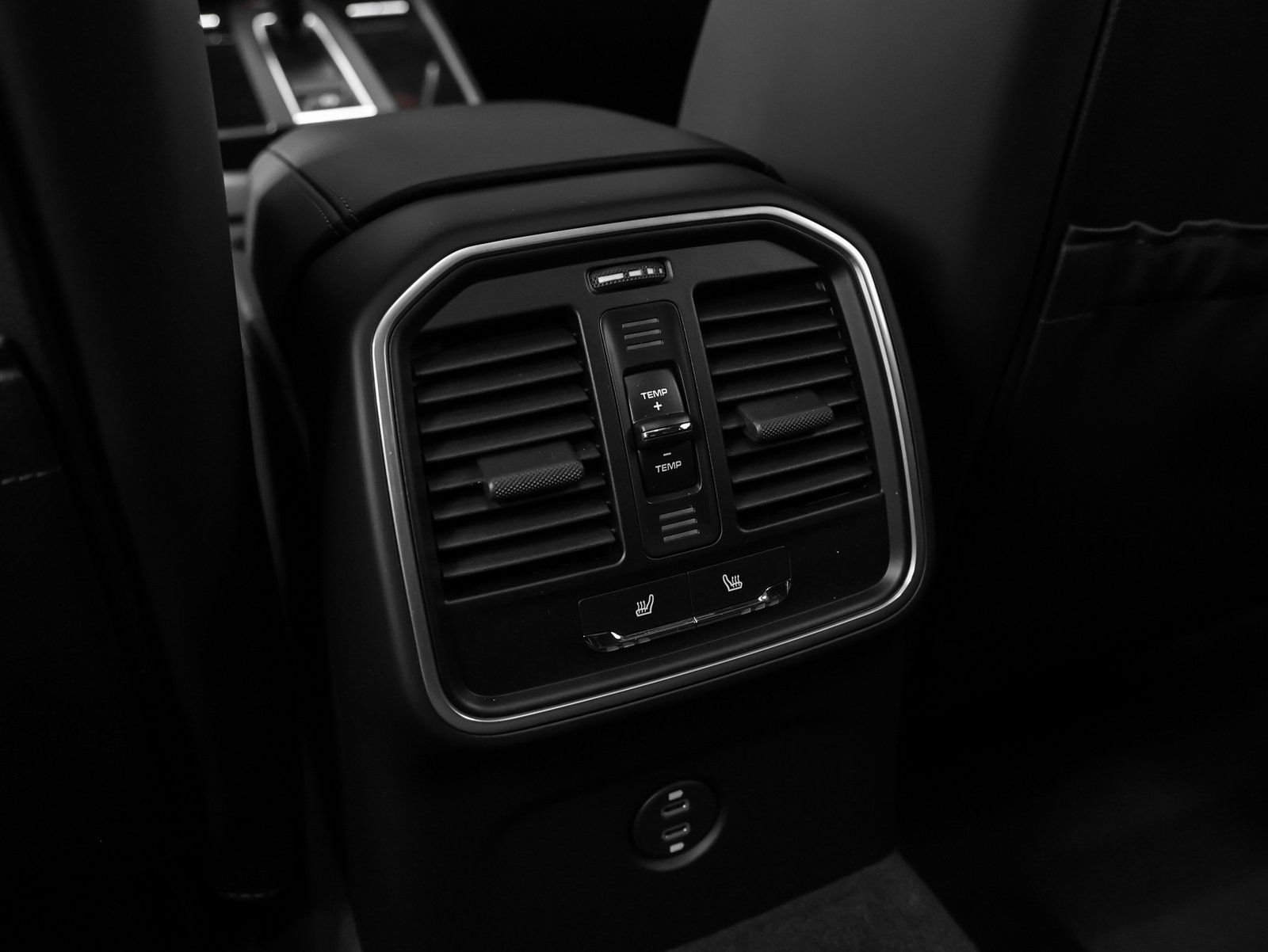 New 2026 Porsche Macan Turbo image 49