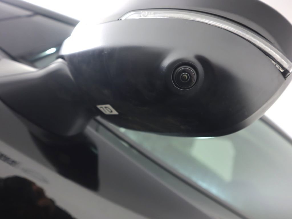 New 2026 Nissan Leaf Platinum+ w/ Floor Mat Package (Platinum+) FWD image 35