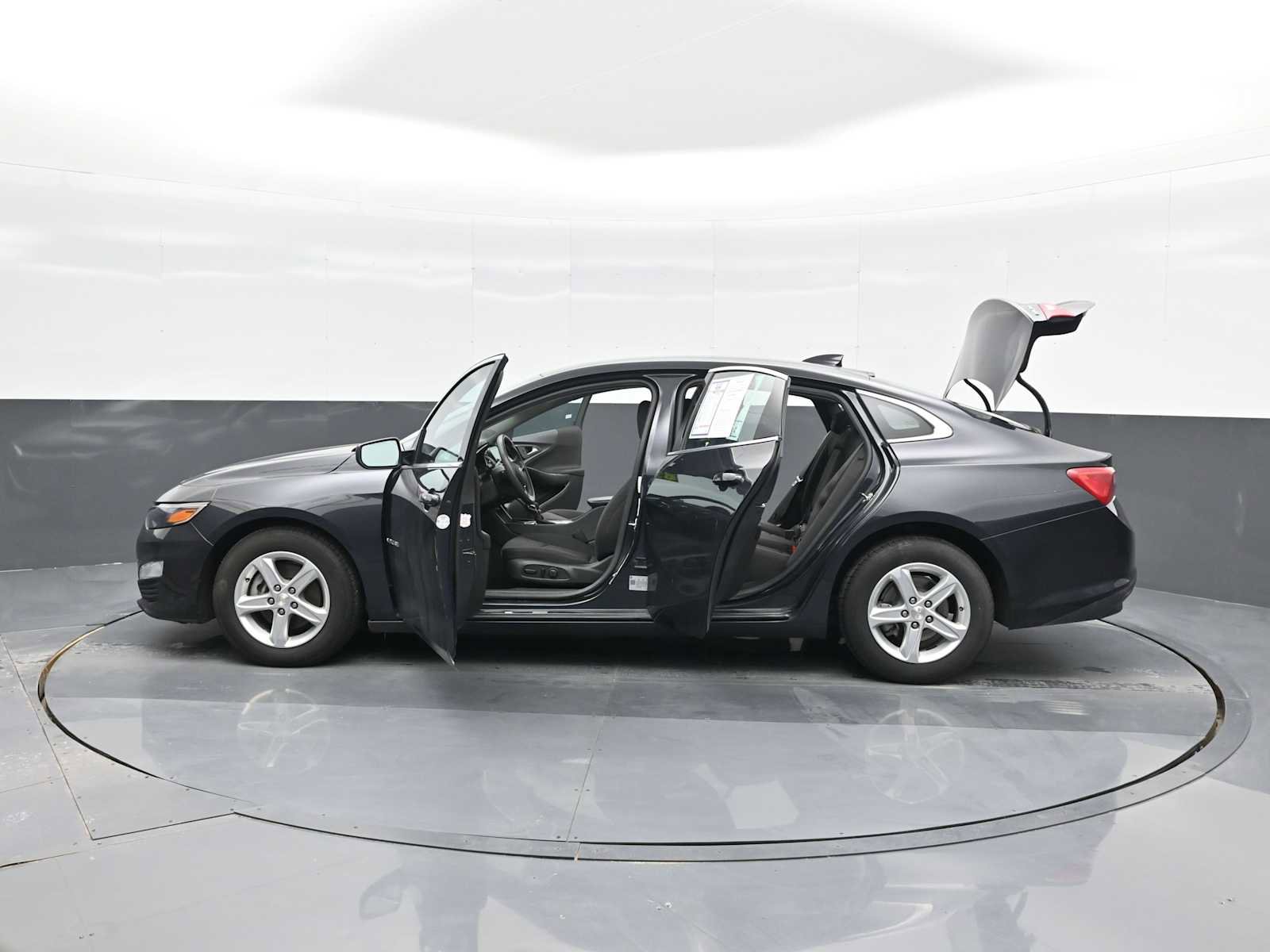 Used 2023 Chevrolet Malibu LT image 40