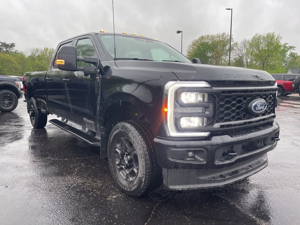 Used 2025 Ford F250 XL w/ STX Appearance Package image 10