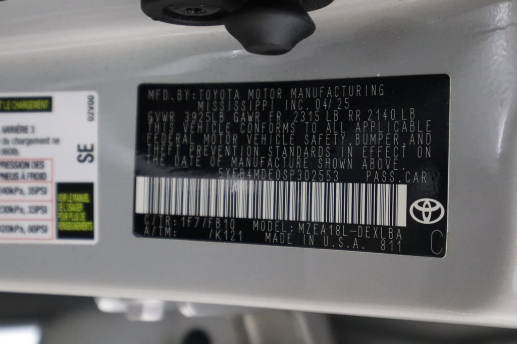 Used 2025 Toyota Corolla LE FWD image 37