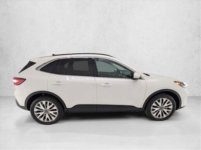 Used 2022 Ford Escape Titanium w/ Class II Trailer Tow Package image 4