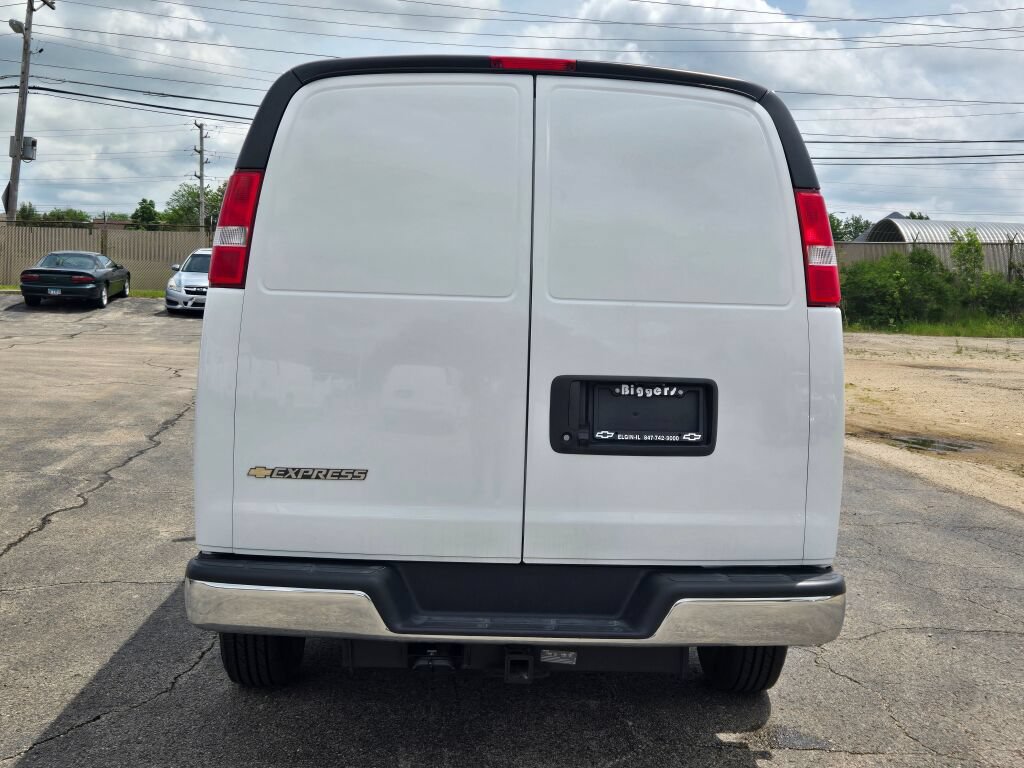 Used 2025 Chevrolet Express 2500 w/ Driver Convenience Package RWD image 13