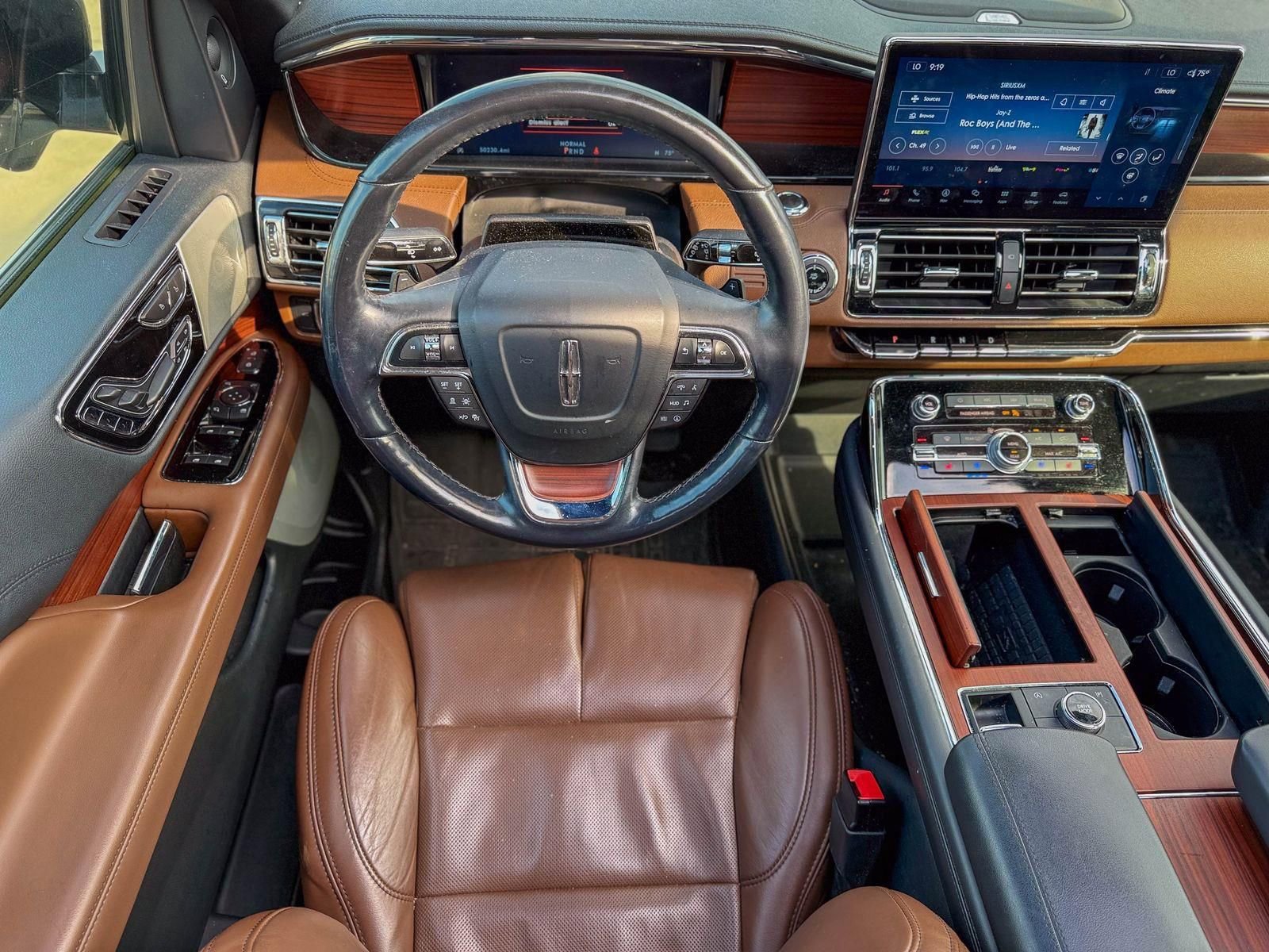 Used 2022 Lincoln Navigator Reserve image 24