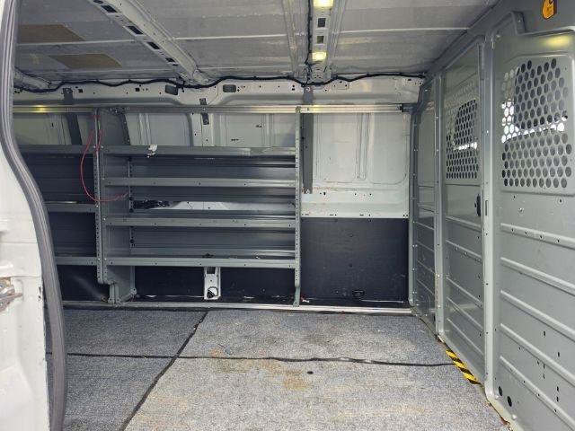 Used 2015 Ford Transit 250 148 Low Roof RWD image 27