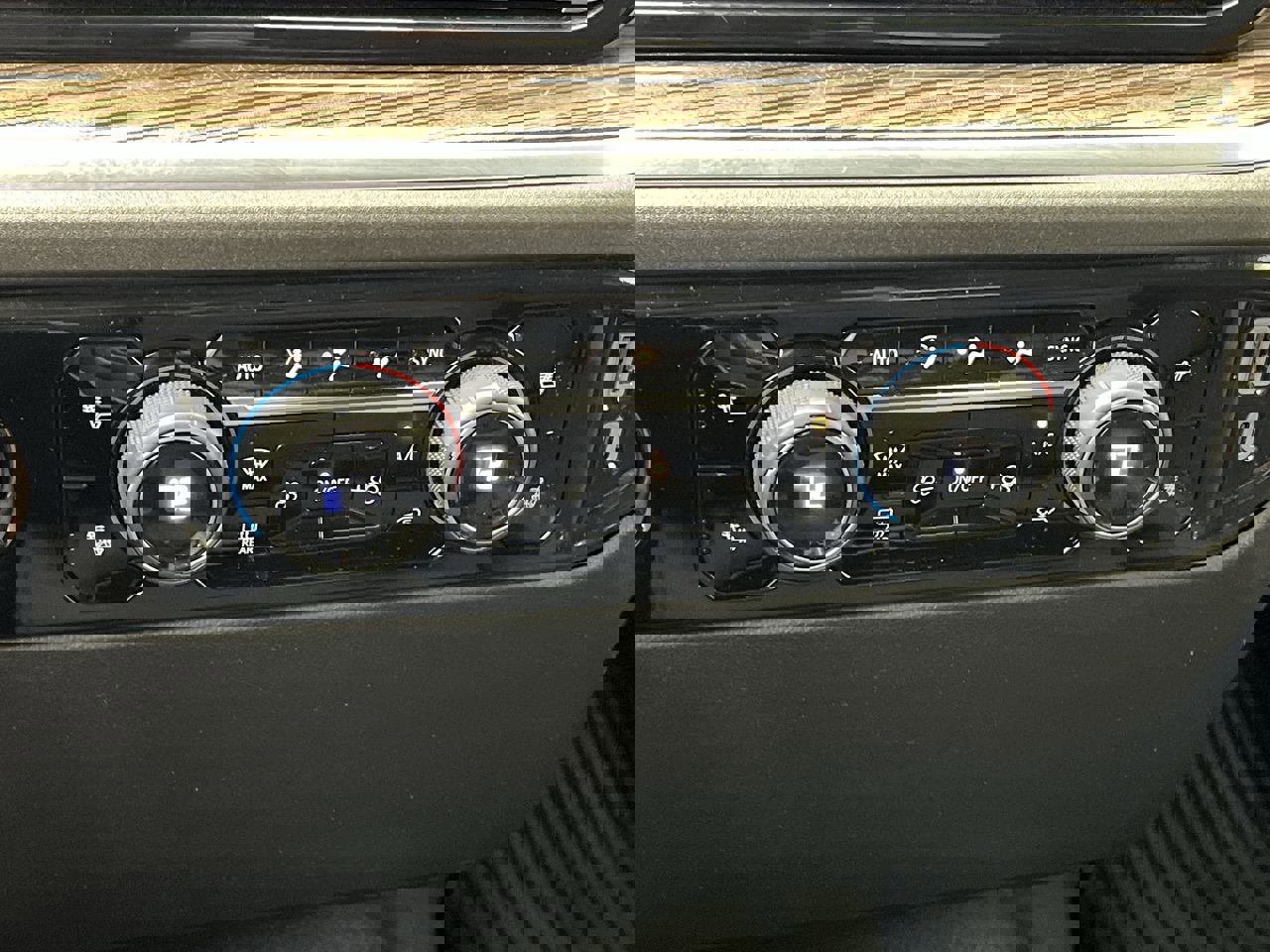 Certified 2024 Chevrolet Silverado 1500 LT image 22