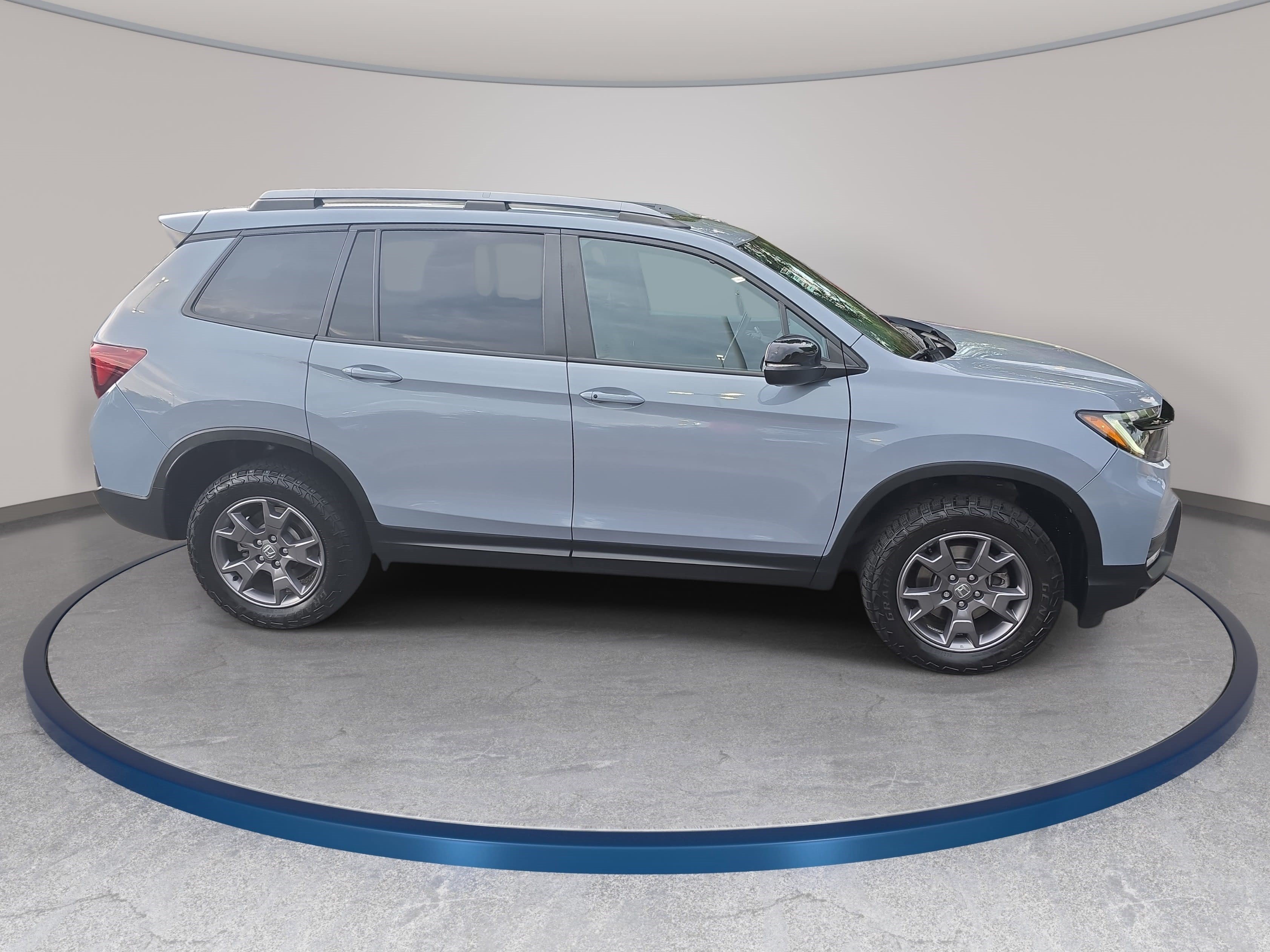 Used 2024 Honda Passport TrailSport image 4
