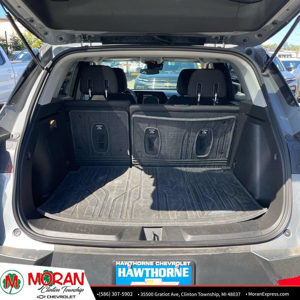 Used 2024 Chevrolet TrailBlazer LS w/ LS Convenience Package FWD image 17