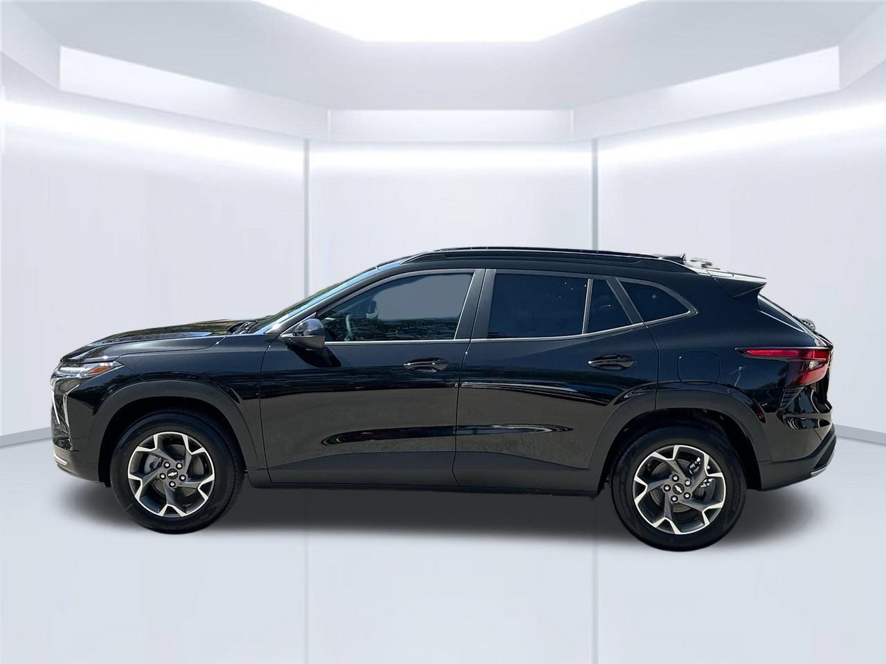 New 2026 Chevrolet Trax RS w/ Sunroof Package FWD image 2