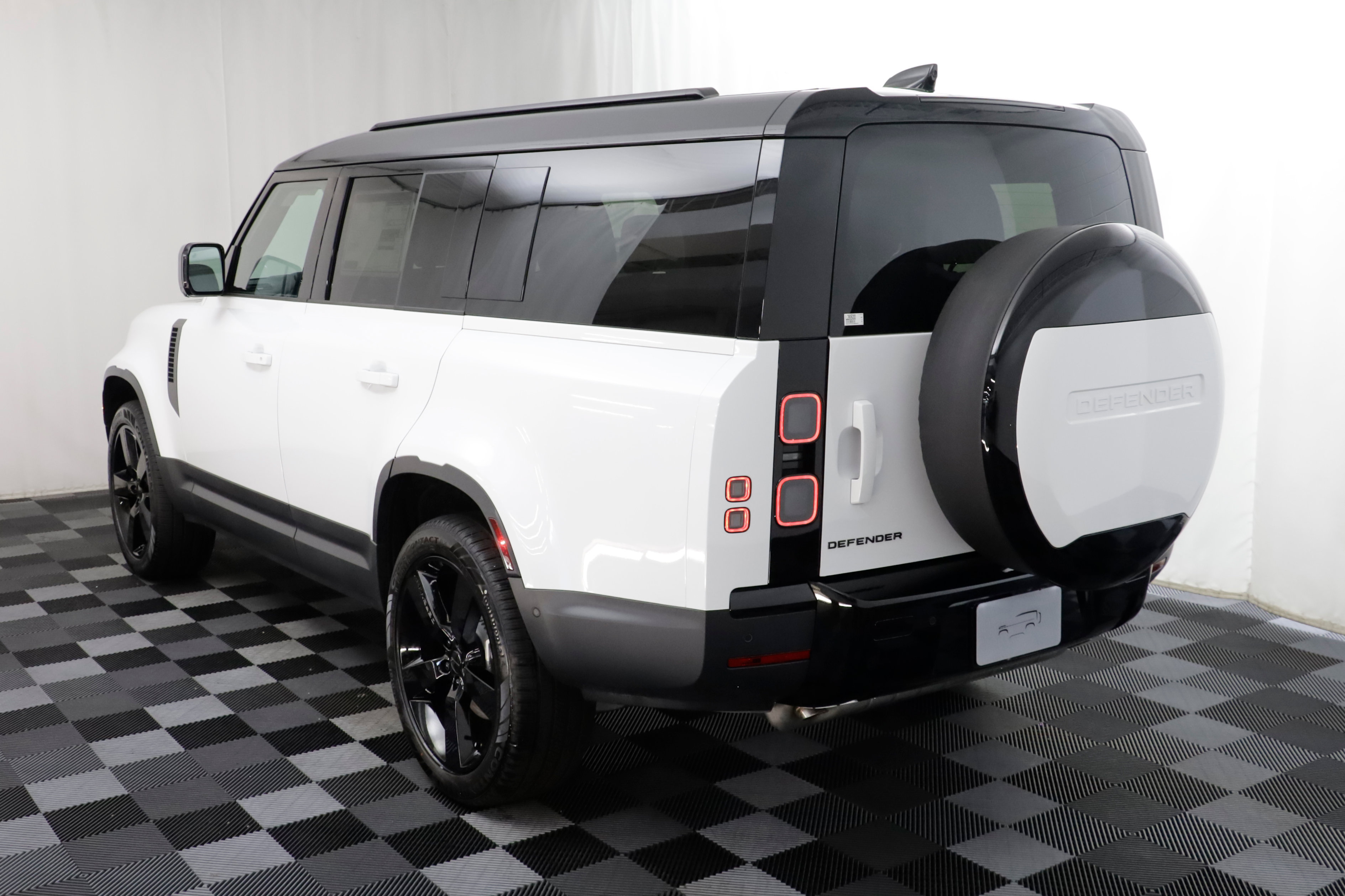 New 2026 Land Rover Defender 130 S AWD/4WD image 18