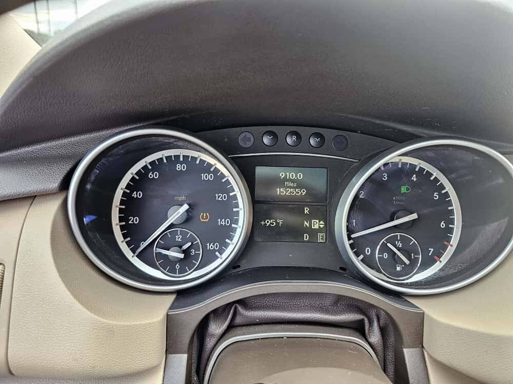 Used 2011 Mercedes-Benz R 350 4MATIC image 15