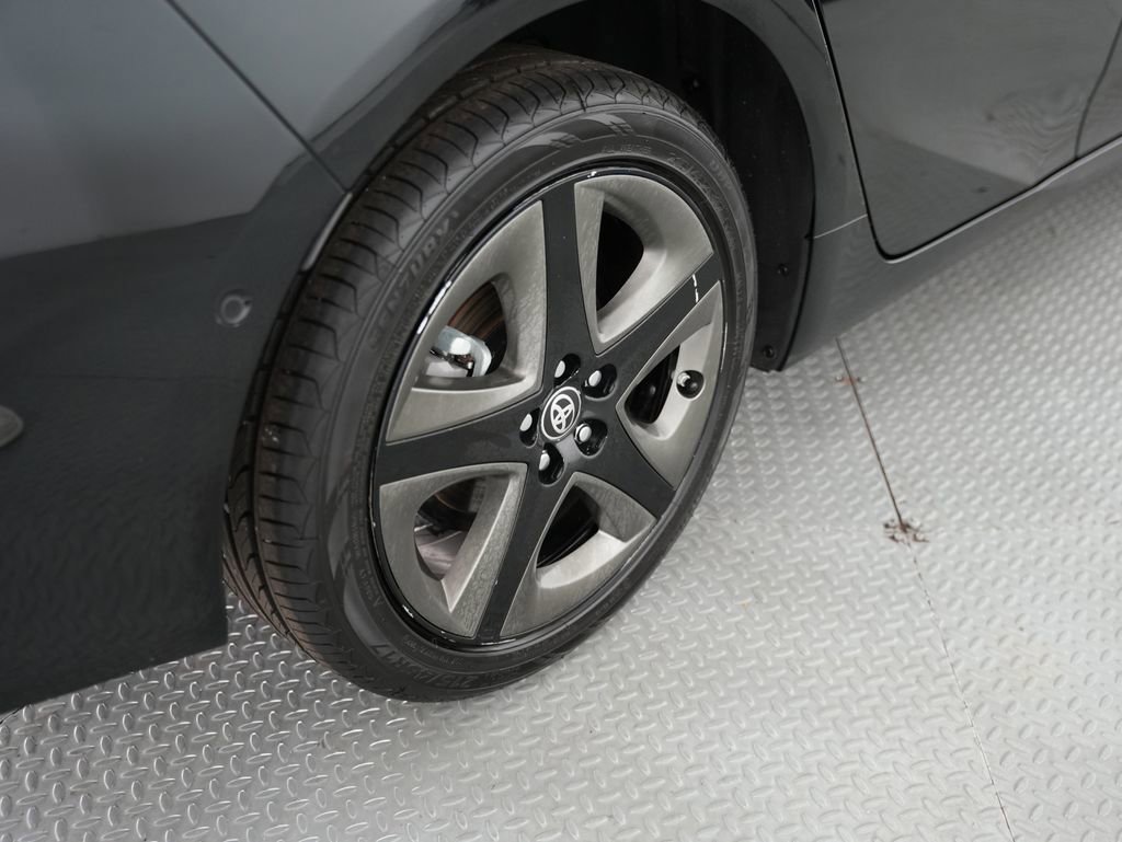 Used 2020 Toyota Prius Limited FWD image 57