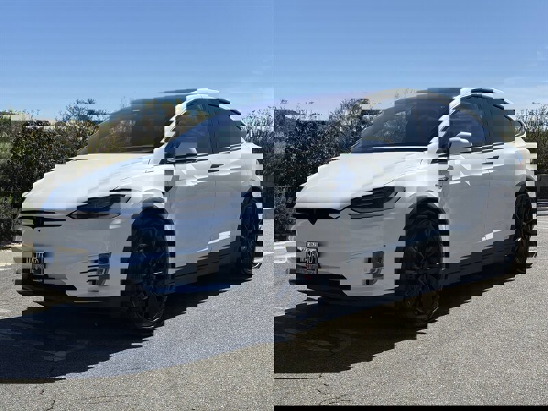 Used 2016 Tesla Model X P90D image 2