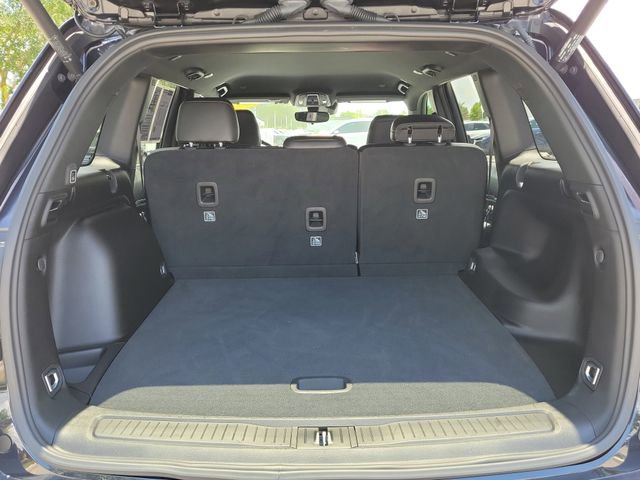 Used 2024 Jeep Grand Cherokee Limited w/ Black Appearance Package RWD image 8