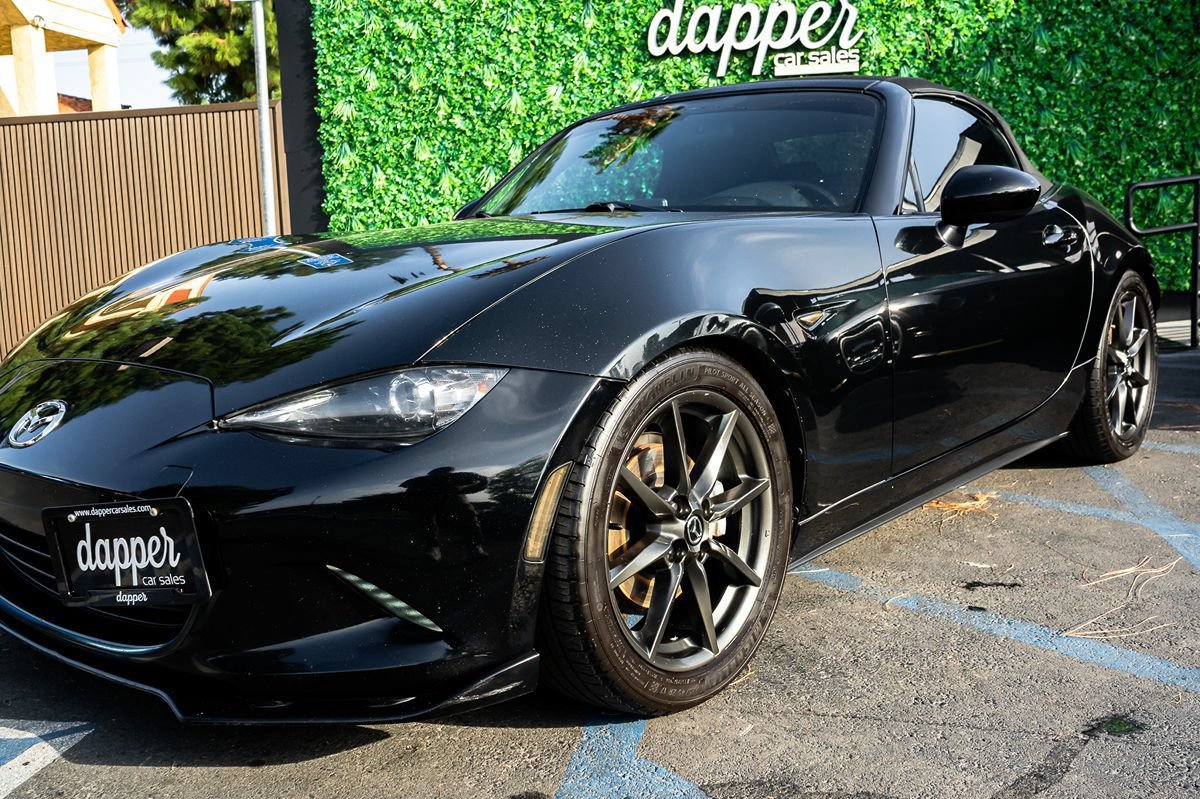 Used 2016 MAZDA MX-5 Miata Club RWD image 2