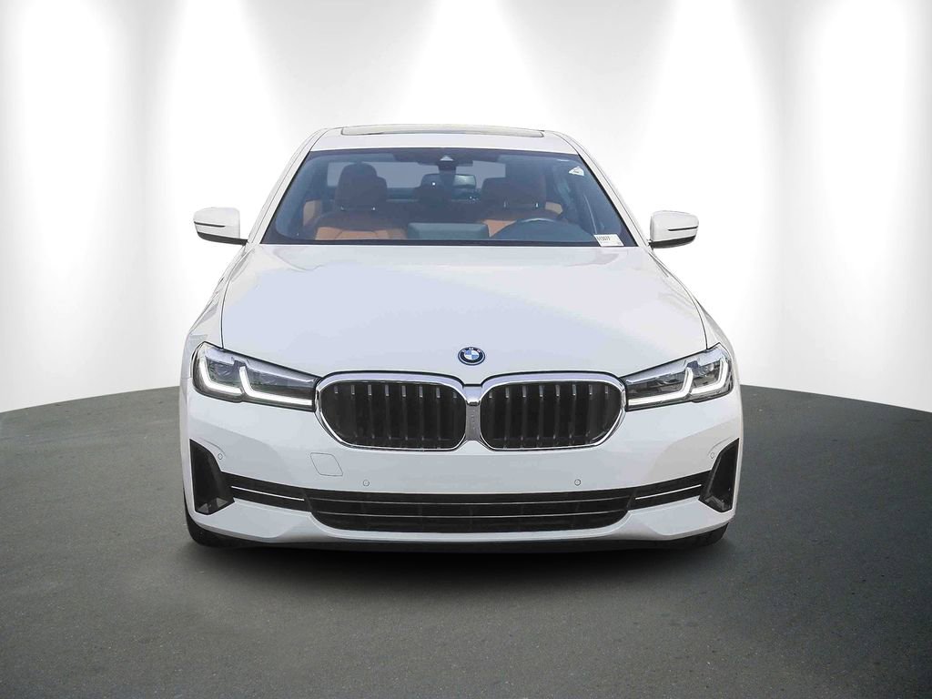 Certified 2023 BMW 530e w/ Convenience Package RWD image 2