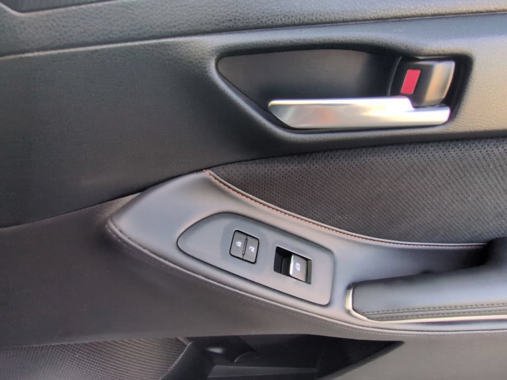 Used 2020 Toyota Avalon Touring FWD image 22