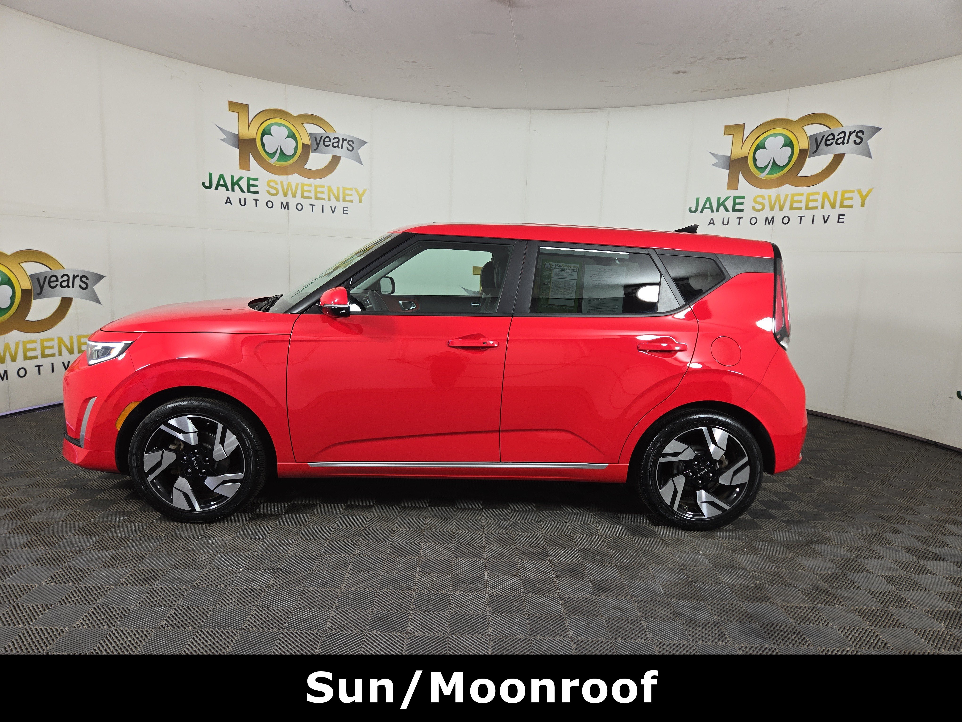 Used 2025 Kia Soul GT-Line w/ GT-Line Technology Package FWD image 4