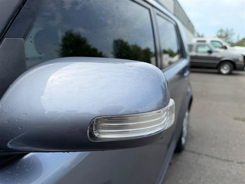 Used 2011 Scion xB FWD image 29
