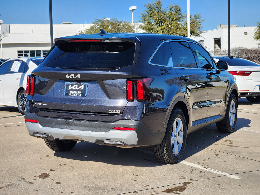 New 2025 Kia Sorento LX image 4