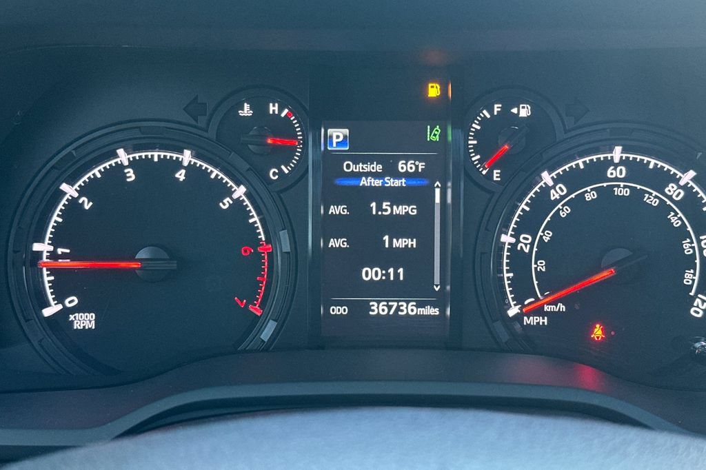 Used 2023 Toyota 4Runner SR5 Premium w/ Moonroof Package AWD/4WD image 26