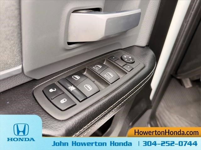 Used 2022 RAM 2500 Big Horn w/ Cold Weather Group AWD/4WD image 18