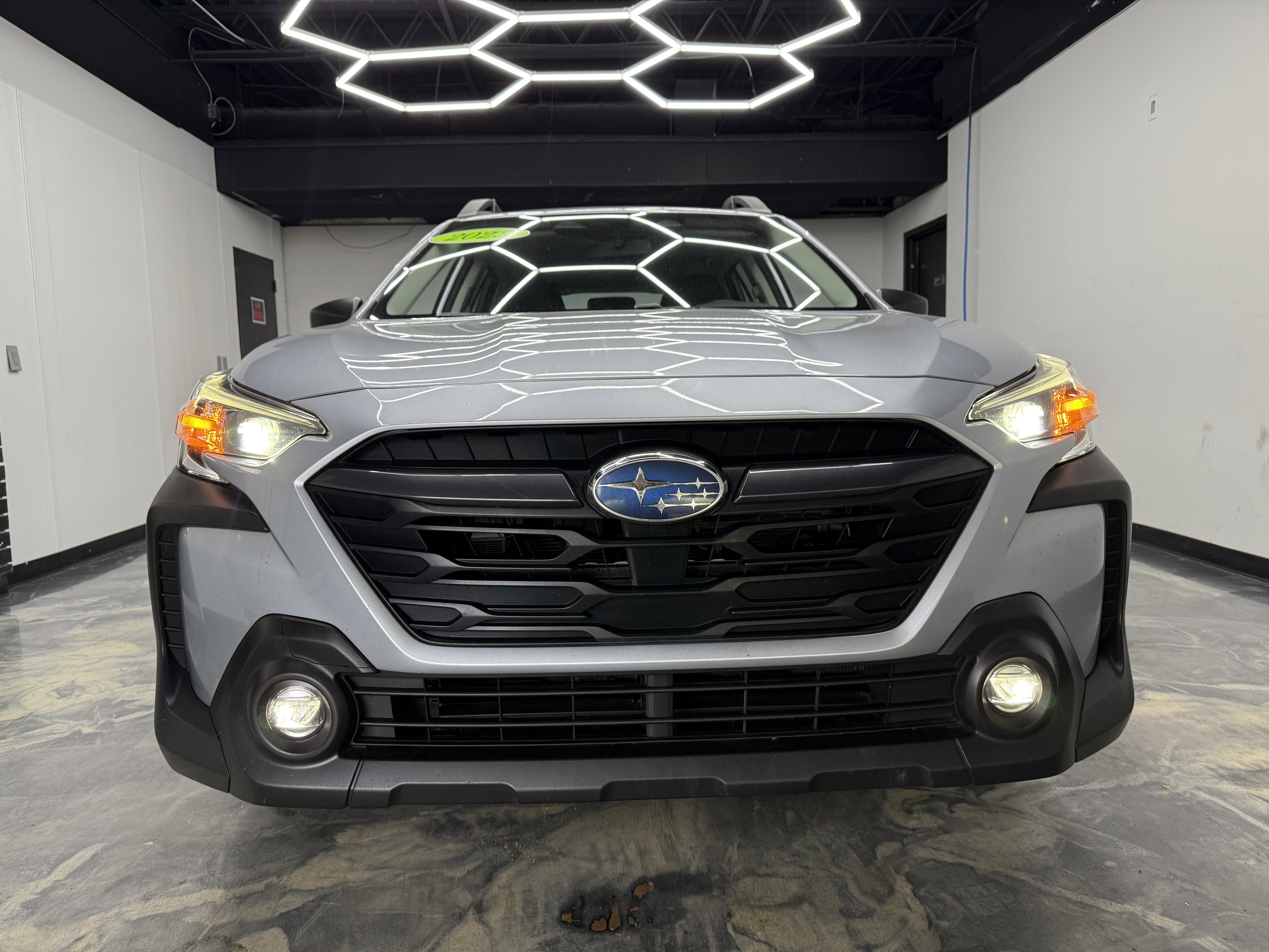 Used 2023 Subaru Outback Touring image 5