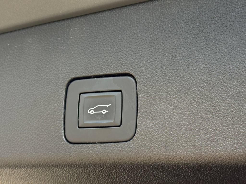 Used 2020 Buick Encore GX Preferred w/ Cold Weather Comfort Package AWD/4WD image 42