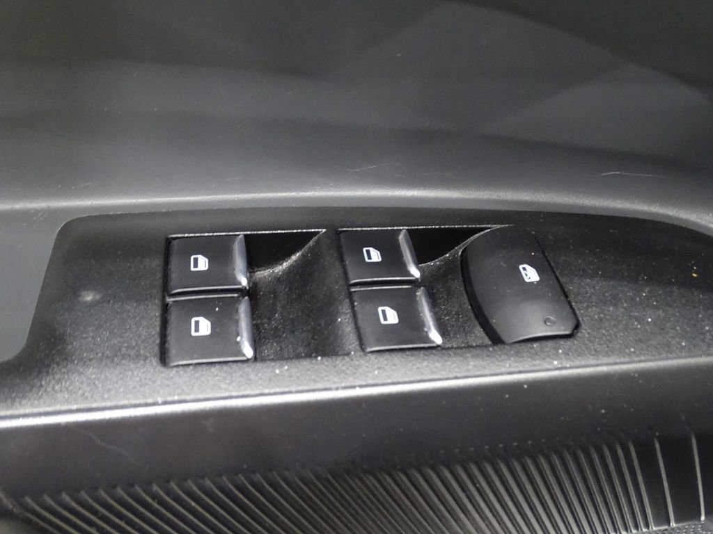 Used 2022 Ford Maverick XL image 18