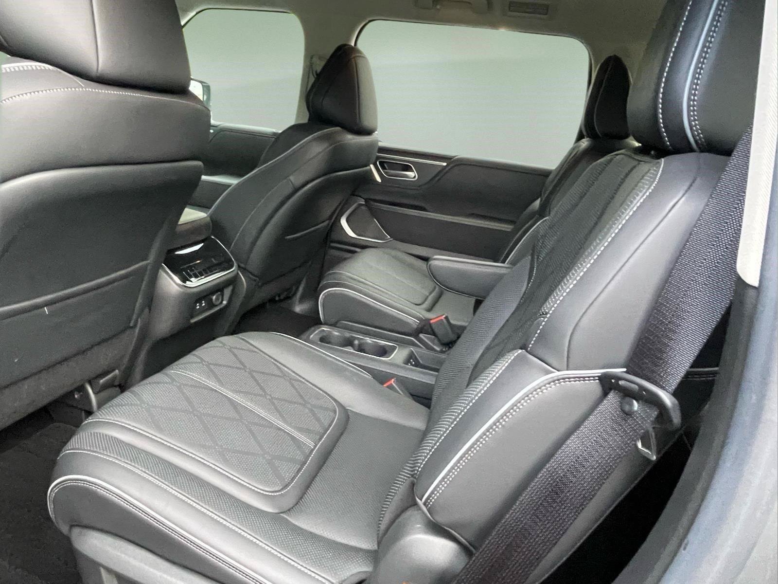 Certified 2025 INFINITI QX80 Sensory AWD/4WD image 24