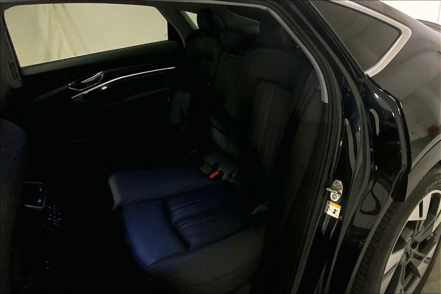 Used 2022 Audi e-tron Premium Plus AWD/4WD image 20
