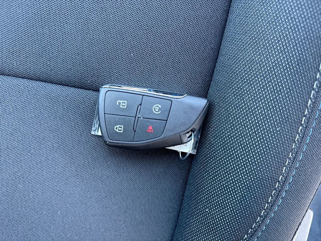 New 2026 Chevrolet Equinox EV LT image 36